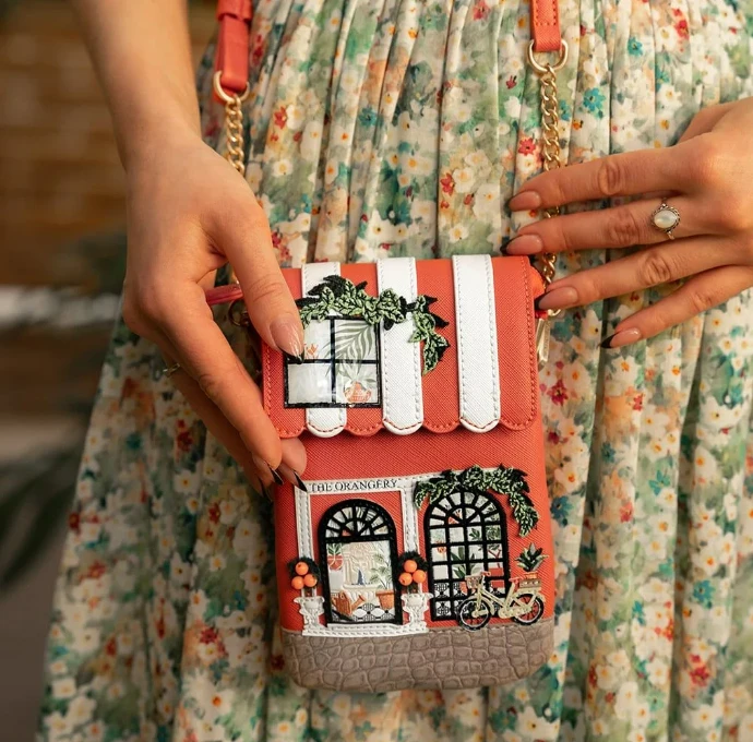 Vendula Orangery Evening Phone Pouch 2 Vendula Orangery Evening Phone Pouch - Image 2